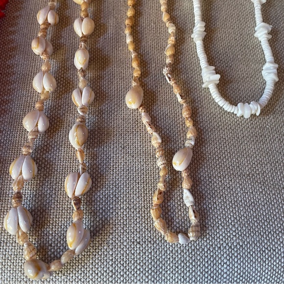 Five Hawaiian Necklaces - Picture 3 of 4